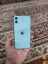 آيفون ١١ • ٦٤ • بطارية ١٠٠