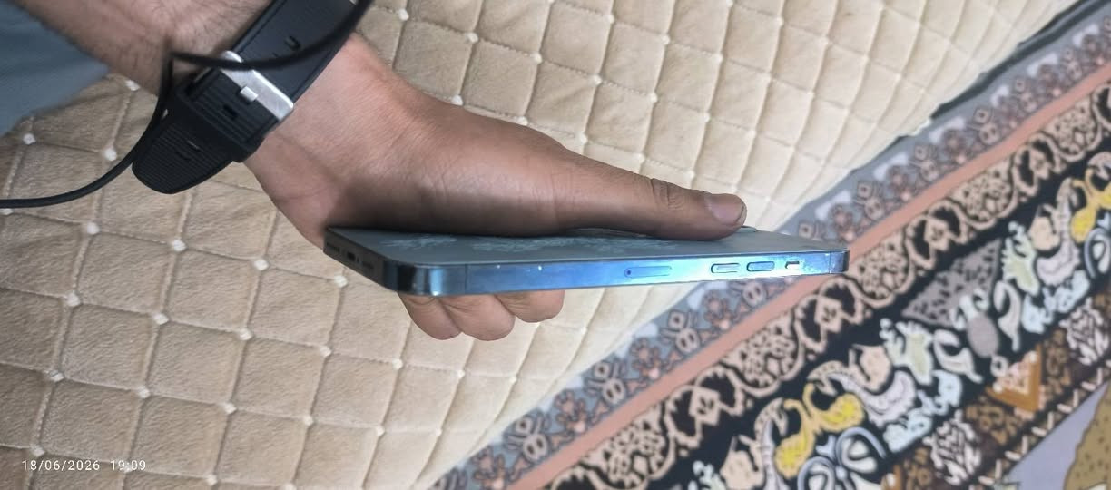 12برو ماكس شرق اوسط ذاكره128 بطاريه 76 كلو بلادي الضهر مكسور ولكامره ال 5بيها شويه تغويش تتنضف البورتريه ولعاديه طبع. 400 بي مجال قليل


**إذا كنت صاحب هذا الإعلان وتريد حذفه لأي سبب، رجاءا أرسل رسالة إلى الدعم الفني**
