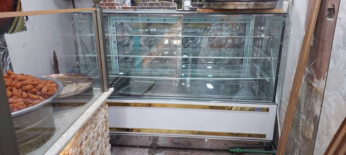 براد ايران نضيف على الفحص ٤طوابق ارتفاع ١٦٠ عرض ٢متر تصميم تركي مكان كربلاء***********
