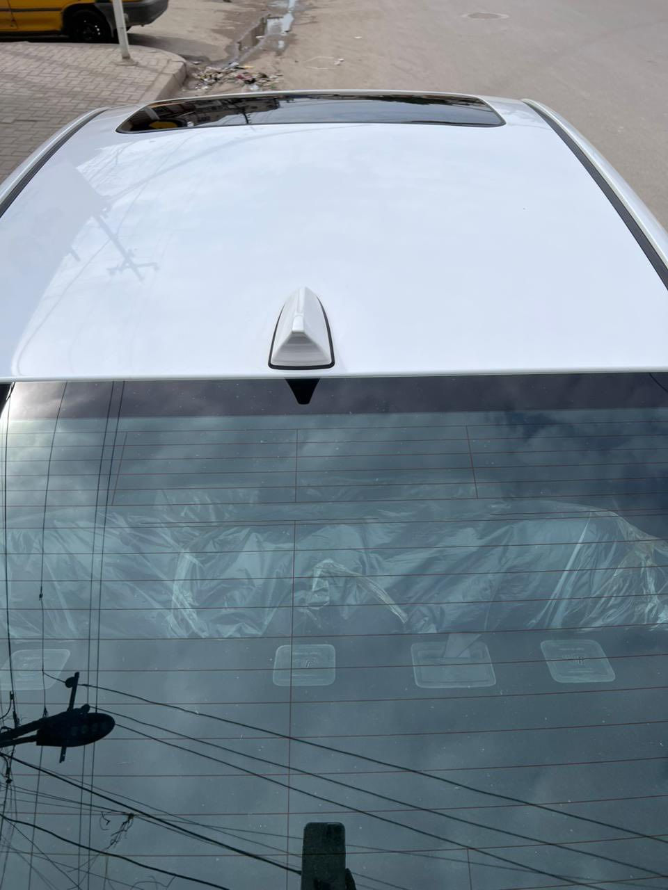 النترا 19 امريكي حادثها البيبان قطعتين
بجم كبس 
كما موضح في الصور +سونار
مكينة 2000 دوش 
كير ATM
ماشية69mi
بصمة فتحة السيارة فول 
رقم بغداد تحويل ثاني يوم 
سيارة نظيفة وحلوة وخير من الله 
السعر 134 وبيها مجال بسيط 
مكانها بغداد الشعب حي البساتين
***********
