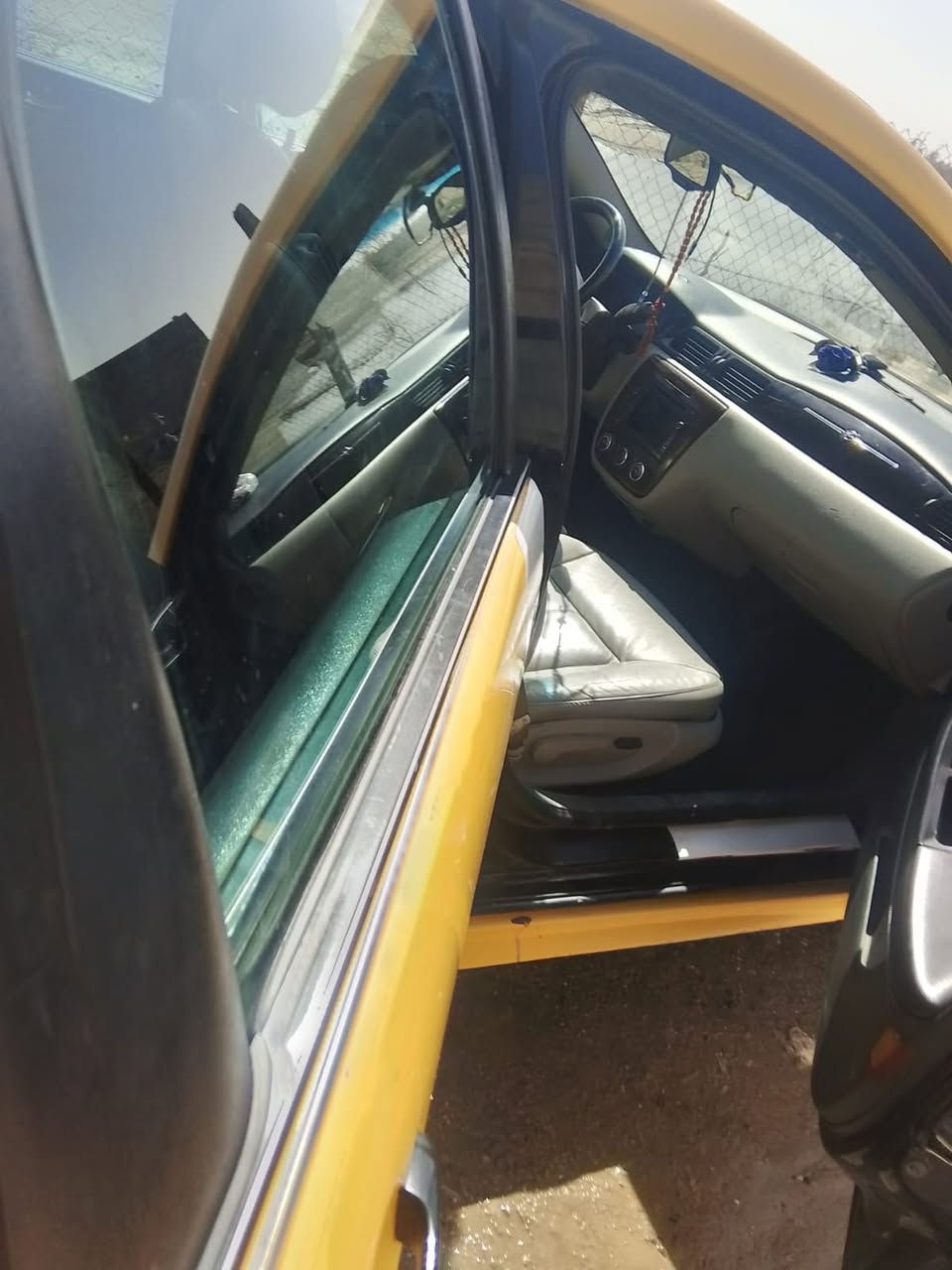 سلام وعليكم امباله 2011 للبيع سياره نضيفه خير من لله كير ومحرك جدد تبريد دواخل تخم تايرات كله جديد حداديه جديده رقم نكليزي بسمي سنويه جديده باتري جديد مكاني بصره مكلف بل نشر *********** رقم راعيها
