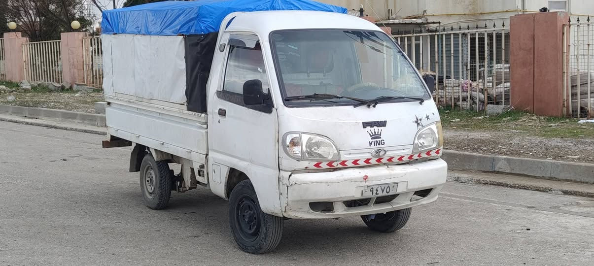 فاوو فرفرتۆ
ژ.م ***********یان***********
شوێن سلێمانی نرخی ١٣گەڵا و نیوو
گێڕو مەکینەی بەشەرت بێ سەرف و دووکەڵ
چوارتایەی تازە
مەنەڤێست ی ئەسڵی وکالەی لەگەڵە
لایت و کارەبای و گەرمی بەشەرت
جەمچەی جوان ڕێک و پێکی پێوەیە ماڵی کەسابەتە
هیچ نوقسانی نیە السليمانية, العراق
