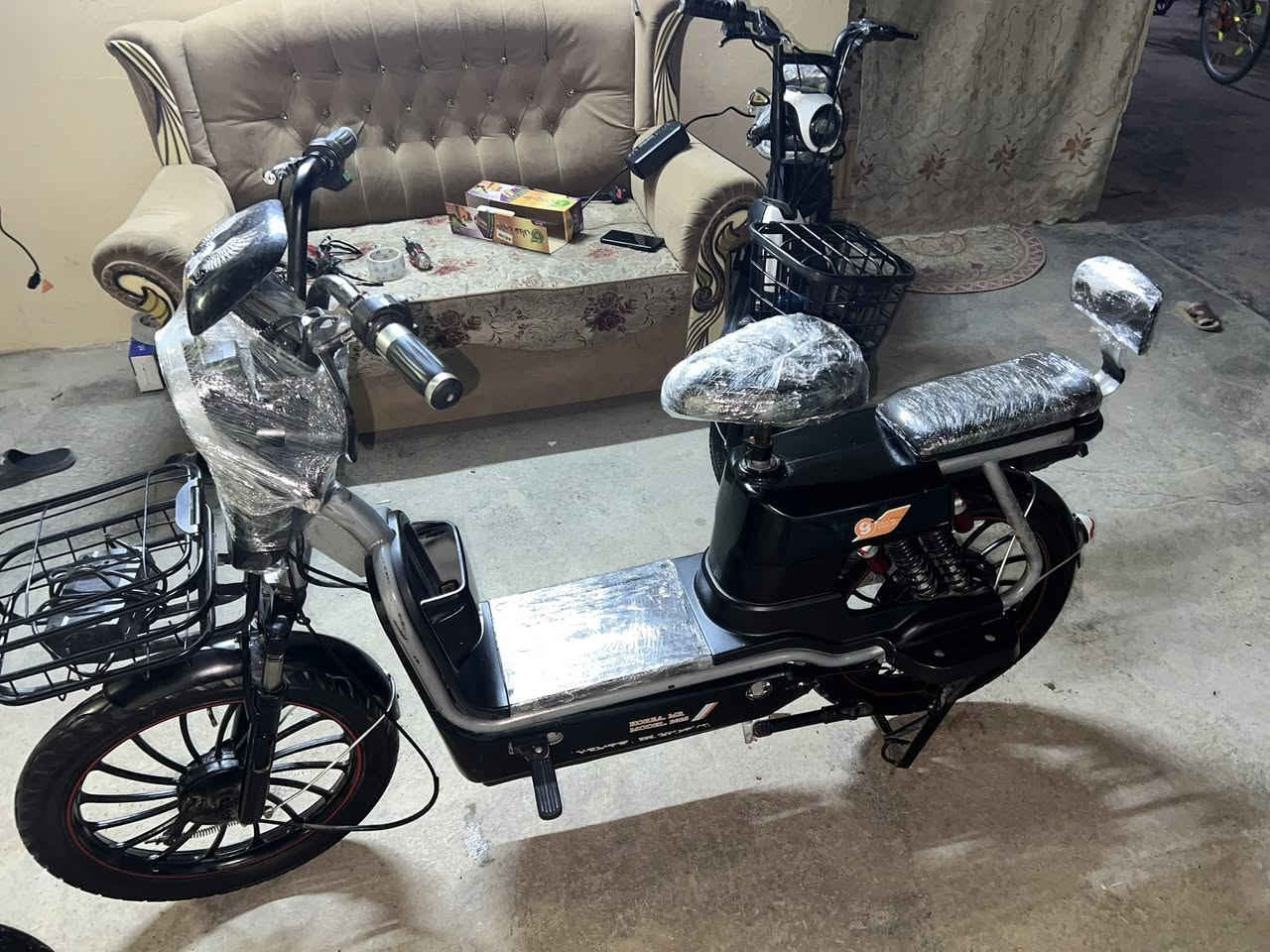 سلام عليكم دراجه شحن موديل ٢٥. دراجه  ٥بطاريات  كهربايات كلها شغاله  سعرها ٢٥٠
مكاني ديالى بعقوبه تحرير الستفسار اتصال برقم ***********
