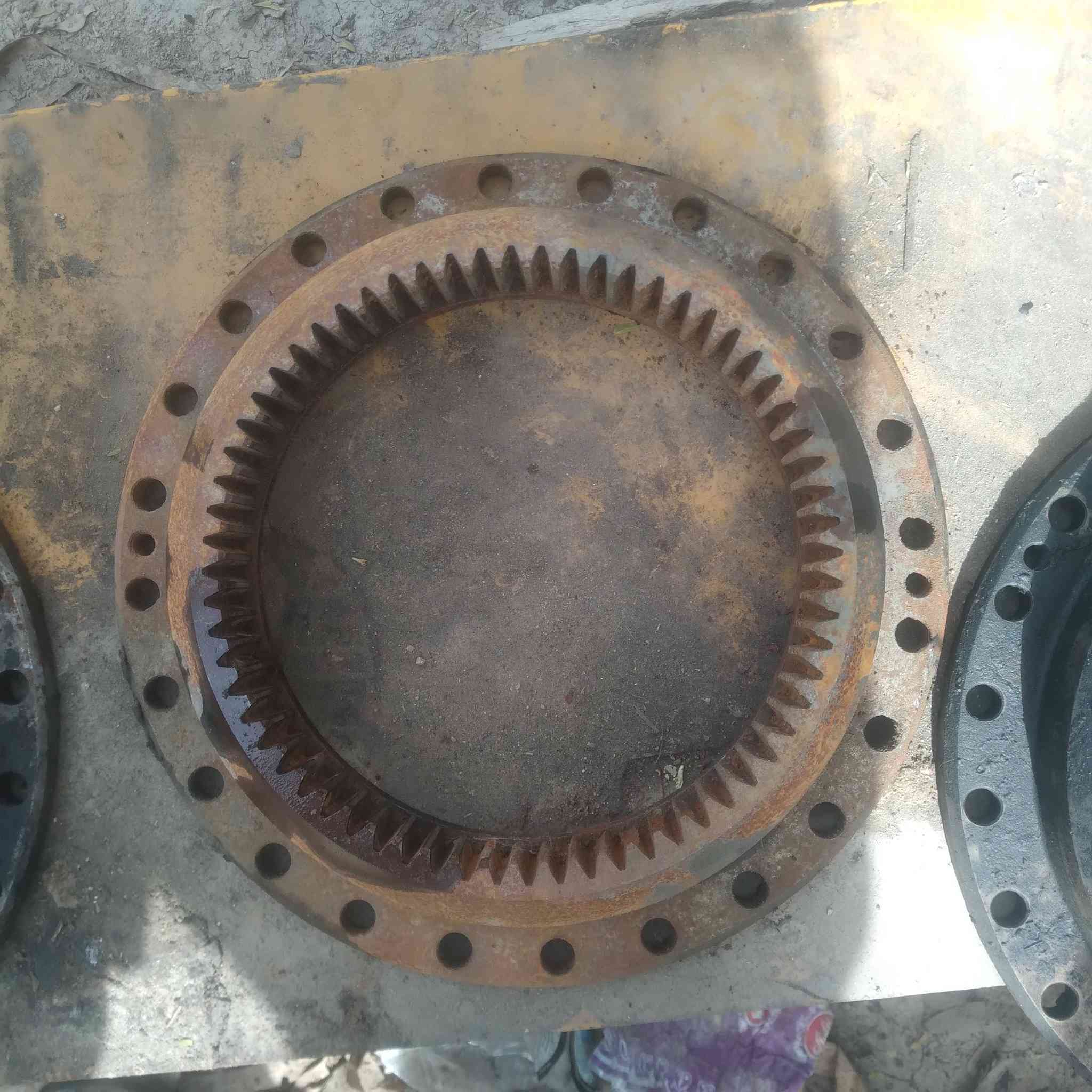 دشالي مالت اكسن شفل فوركاوه اربعين للبيع المكان النجف ناحيت الحيره السعر الواحد ٢٥٠ألف وبيهن مجال المبايل ***********
