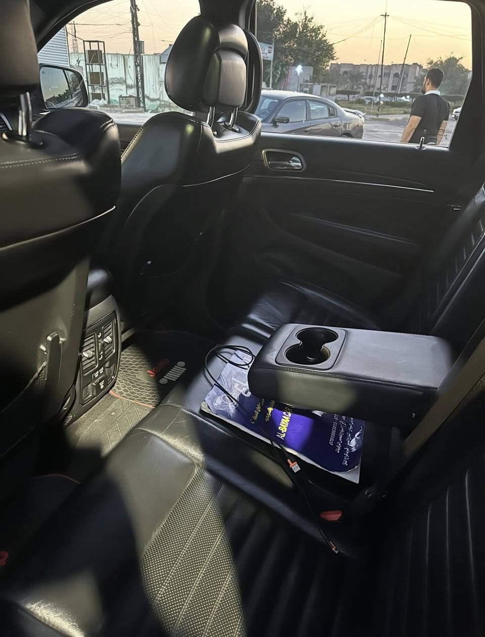 السلام عليكم لبيع Jeep (Limited X)
الحادث خشم  البنيد مبدل اصلي نفس اللون 
وجاملغ صبغ وصور الحادث موجوده 
ماشيه 80 الف 
السيارة حيل جديدة

الموديل :2019
المحرك : V6.  3.6L .

تخم تايرات جديد
صدر جديد امامي خلفي
ترايها كلش حلو سياره برغي مناقصها بأسمي تحويل نفس اليوم 🖤

* المواصفات :
* نقطة عمياء .
* دفع رباعي 4x4 . 
* فرش المقاعد من الجلد . 
* المقاعد الأمامية كهربائية .
* ذاكرة لحفظ وضعيات الجلوس . ليد
* المقاعد الأمامية مع تدفئة . 
* صف المقاعد الخلفية مع تدفئة . 
* ويل قياس 20 انج اسود لماع .
* مقود السائق كهربائي . 
* تدفئة ستيرن . 
* سقف بانوراما .
* شاشه 8.4 انج .
* نظام الملاحة (GPS) . 
* نظام خاص للطرق الوعرة . 
* مصابيح امامية زنون . 
* المصابيح الأمامية مع LED لايت . 
* كشافات الضباب زنون . 
* تشغيل عن بعد .
* صندوق كهربائي .
*  حساسات أمامية . 
*  حساسات خلفية .
* كاميرا خلفية .
* بخاخ ماء لتنظيف المصابيح الامامية .
* مرايا بخاصية التعتيم الذاتي . 
* مرايا جانبية قابلة للطي كهربائيا . 
* بلوتوث تلفون . 
* محدد سرعة . 
* نظام تشغيل واطفاء اوتماتيكي للمحرك للتوفير من صرف الوقود .
* نظام بريك اوتماتيكي 
مكانها بغداد البياع 0773 673 6737‬
للاستفسار اتصال او وواتساب
