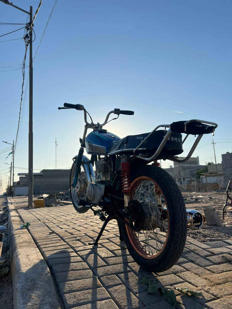 السلام عليكم دراجه ايراني برفاز للبيع اوراق كامله تعال ورقم مديل 2018 الدراجه برغي ما ناقصهه المكان البصرة القبله السعر 500وبيها مجال الرقم ***********
