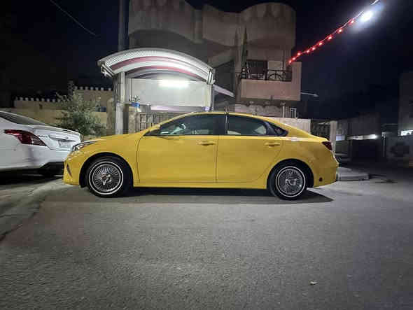 السلام عليكم للبيع فقط
فورتي 23 ماشيه 41 دخلت ماشيه 35 ايرباك برده فقط منظومه غاز بعدها بالضمان تبديل باب سايق فقط بوحده اصليه وتصليح بسيط بالباب الخلفي اثر الحادث تخم تاير هانكوك دوشمه عام  عنواني بغداد الحريه

***********
