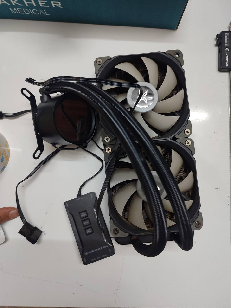 مبرد وهارد للبيع توصيل موجود
Cooler Xigamtek 240MM
مع هب 50 ألف 

Hdd 1T Wd Blue 
25 ألف 

تواصل
***********

