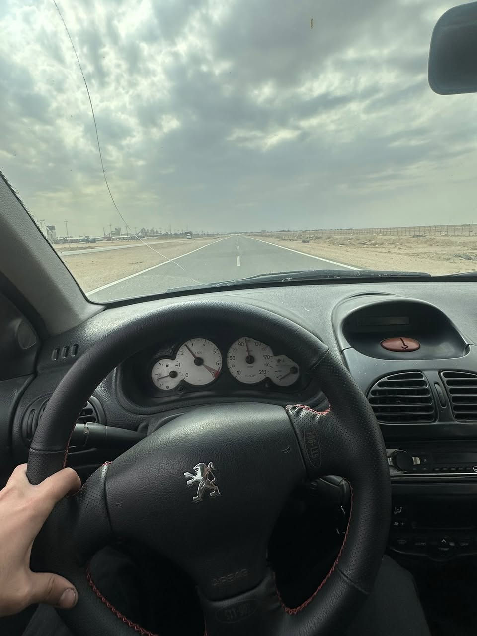 السلام عليكم
بيجو 206 فرنسي 🇫🇷
مديل 2006
كير عادي 🕹️
السياره مزاد كتابها فقط تروح للشركه العامه وبعدها تصعدها هزه وتستلم سنويه وارقام  تترقم كربلاء 
حالة السياره⚠️⚠️
🚗البدي (( ممتاز لا ضربه ولامعجون فق بيها جراد والجراد مبين رشيتها كلير حزام فقطط ولحد الان الجراد مبين بس على مود لا يمشي بيها)) 
⚙️الكير والمحرك (( قبل اسبوعين شادهن جدد كير ومحرك ونوزلات وبلكات وصينيه وكلج كله جديد))
🛠️ ((الحداديه امامي خلفي عرباين شرط جدد شادهن  درايم شفتات جدد مؤسسه))
🛞 (( تخم تايرات ووياله جدد شرط )) 
🚗دشبول دركه وايرباك كله جديد غرفتها 85‎%‎ 
💡(( لايتات امامي وبروجكترات وبكلايتات جدد مال كصه))
💧((راديترات شباك امامي دعاميات المضومه مال الماء كلها جديده))
⚠️⚠️النقوصات 
(( فقط قاعدة الكلوب الي تجي بلتنته سعرها 10 الف نقص
التبريد منضومه كامله موجوده بيها بس تنطي ضغط وتشد وتفحص مفاحصه امانة الله والسياره عايدها من جديد كلش وبيها بعض الملاحضات البسيطه))
💵السعر 40 وبيها مجال واذا ماعندك تاخذها بلاش
📍كربلاء الولايه شارع السدرة
غير متواجد على الفيس
📞*********** واتساب
📞 ***********اتصال
