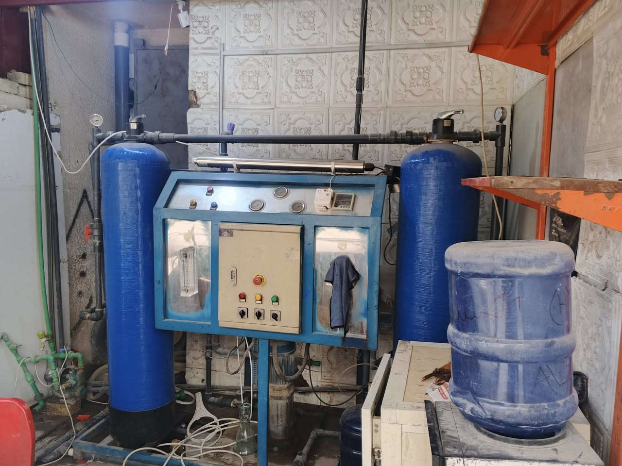 السلام عليكم من رخصه الادمن للبيع محطه مي ارو ايطالي سعه الف لتر بلساعه تانكيات  يراد تبديل ممبرينن العنوان شهداء البياع السعر 3/500  تواصل على الرقم ***********
