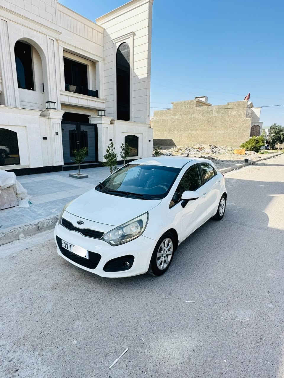 للبيع كيا ريوو 2012
خليجيه 
مكفووله منل ضرر نهائياً 
بيه شخط بالجاملغ الامامي الايمن ورشيته كليير فقط
كير اوتوماتيك AT المرغوب 
محرك 1600 دووش دبل قطره المرغوب
تحكمات ستيرن جهتين 
داخل مدوشم ونظيف جداً
صدر نظيف 
تخم تاير جديد باتري جديد 
برده خلفيه 
تبريد ممتاز 
تدفئه ممتازه 
سياره كلش نظيفه وجاهزه من كلشي
رقم بغداد الدولي الجديد 
هزه جديده 
سنويه جديده بأسمي 
السعر 93 ورقه 
مكاني الغزاليه 
***********
