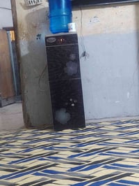 براد للبيع ٠٧٧٣٥٣٧٣٠٦٦