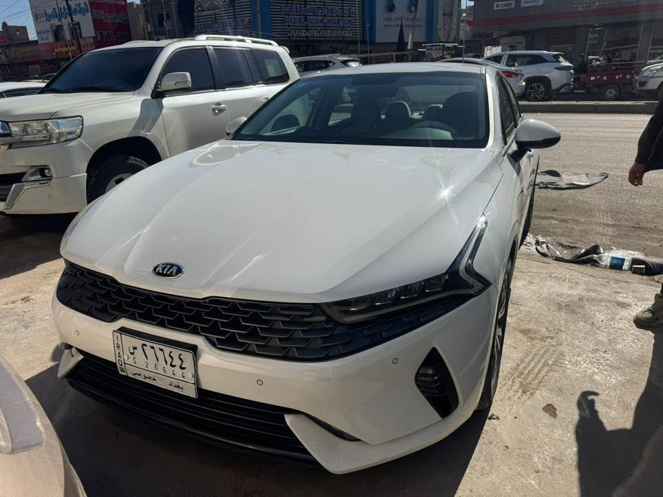 K5 موديل21 مكفوله من صبغ وتبديل بيها بارد قطعتين جديده ماشيه 80 الف السعر 185 للاستفسار ***********
