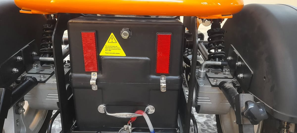 جديدة غير مستخدمة
ظهر عالي مع دعم للظهر
مساند يد قابلة للرفع
5 سرعات
للتواصل 
***********
مكاني التاجي ابوعظام ٢٤
