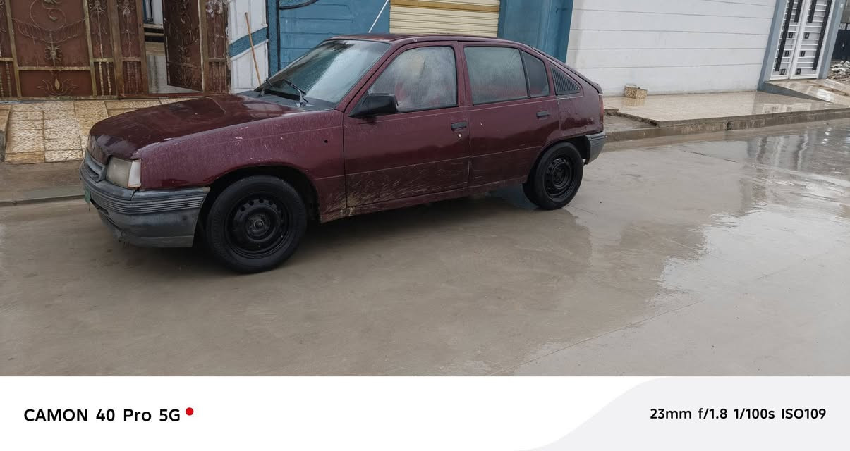 السلام عليكم اوبل كاديت حجم 18مديل 91كير كهربائية كلها شرط محرك بدايت صرف كابون بانزين بيها سنويه بيضاء تريد وكاله تريد تحويل باتري جديد تويرها انضاف السعر(( 11)) وبيها مجال ***********بي وتساب
