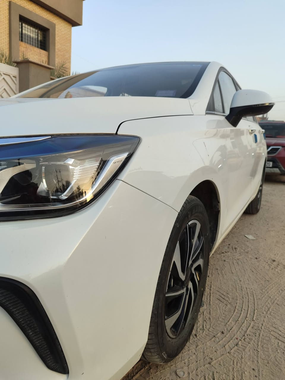 سلام عليكم للبيع بايك يو فايف موديل ٢٠٢٦ زيرو فول مواصفات مكينه ١٥٠٠ دوش اقتصادي بصمه تشغيل ٢ مرقمه وجاهزه حره السياره مداور بنفس اليوم مكانه ديوانيه اخوان السعر كلش مناسب لئن مطلوب واريد ابيعه اتصل وتعرف السعر/ ***********
