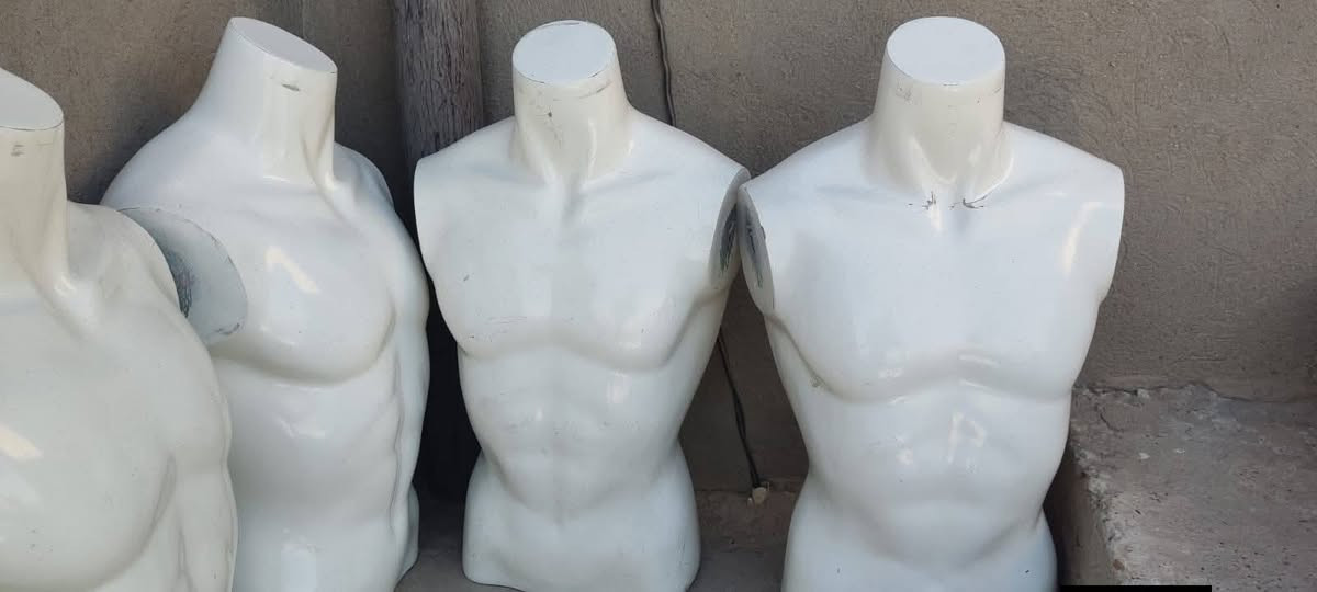 سلام عليكم ملكانات نص رجالي كله جديد يعني ستعمال قليل تجي وتشوف سعر الواحد 15 وبي مجال واذا شلعة يعني هواي يريد سعر يختلف عنواني بغداد مدينة الصدر رقم الهاتف *********** بس واتساب
