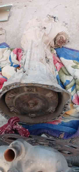 سلام عليكم محرك وكير لاندكروز 6سلندر بانزين شرط شغل والظمان وياه ثلاجه والمجاول والباور والكاردن لامامي والخلفي ودجه كير شراي ياخذهن بحك الله لايكسر بيهن واني بلخدمه ***********
