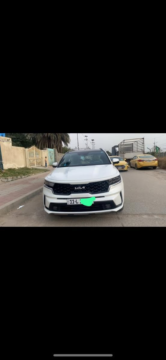 للبيع سورنتو موديل 23 هايبرد فول موصفات 1/1 بانورما 4 سلندر ويل 19 مرايات شفط ماشيه 29 حقيقي سياره مكفوله فقط تبديل باب السايق بلادي نفس الون محرك كهربائي +بانزين سياره جديده *********** مكفوله من كلشي  تخم تاير
