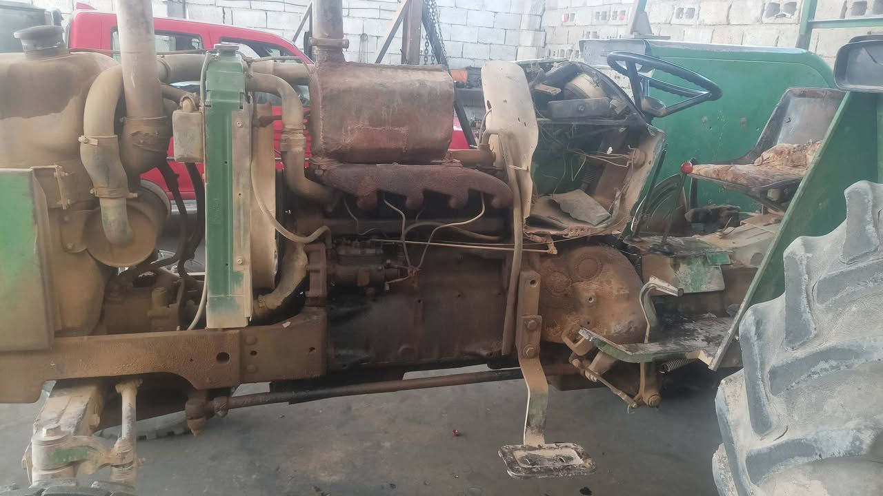 جوندير للبيع سعر مناسب للاتصال
***********
