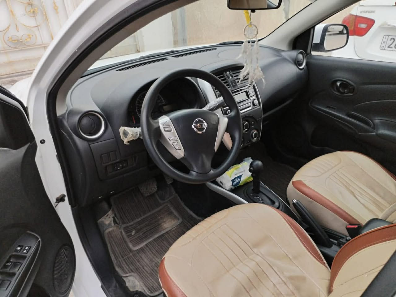 سني موديل 2022ماشيه 63الف السياره جديده بيهه شبر بارد يم قبق البانزين وجاهزه من كلشي للاستفسار الاتصال على الرقم ***********
