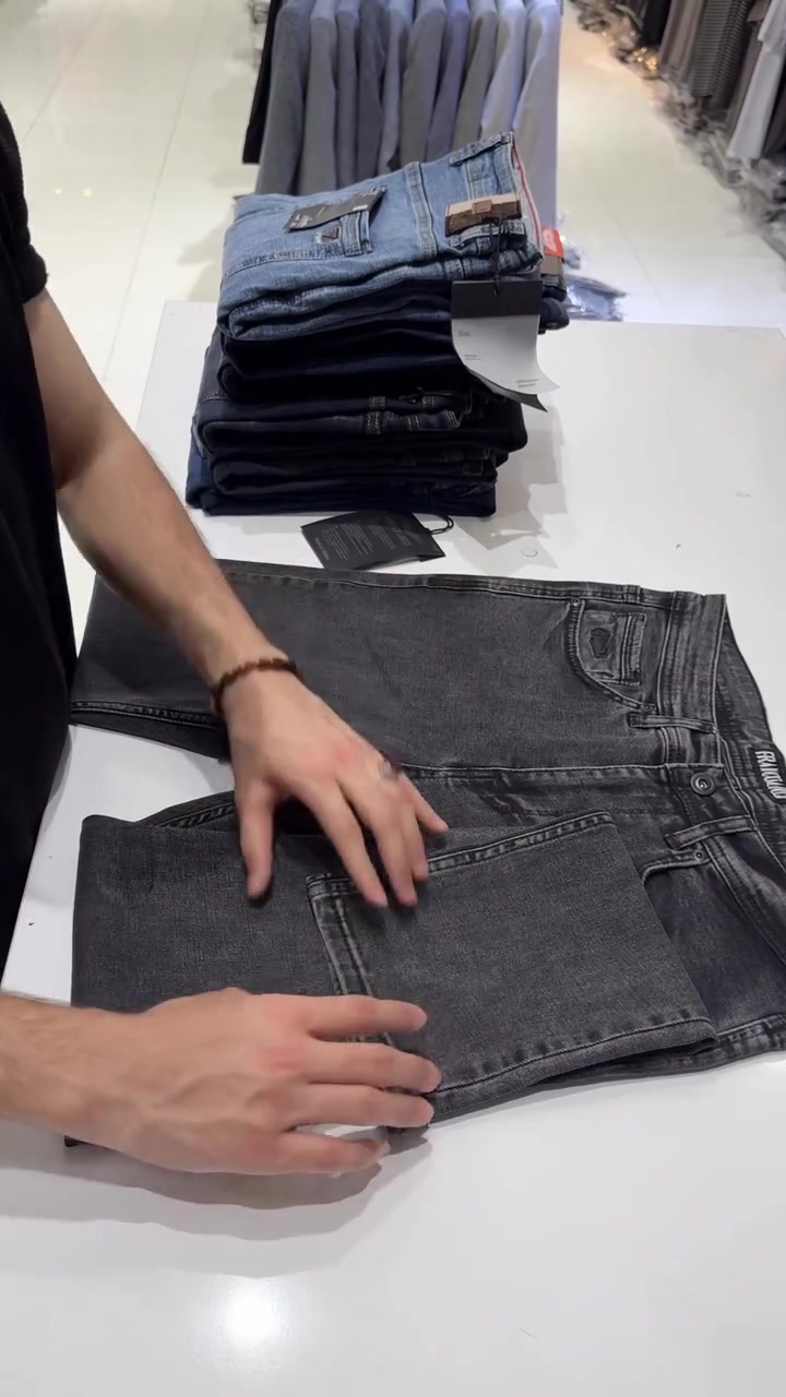 كابوي فرانكو 👖🔥
راحة + جماليه ملفتة + كصه تضبط عليك من أول لبسة
هيج موديل ما يبقى هواي بالمجمع 😉🔥👏🏻
جميع القياسات متوفره 🔥
‏‎العنوان ميسان _ مغربه شارع المركز القديم _مجمع سيد حمزه 2
‏#fashionvideo #ملابسرجالية #ميسان #fypviralシ


**إذا كنت صاحب هذا الإعلان وتريد حذفه لأي سبب، رجاءا أرسل رسالة إلى الدعم الفني**