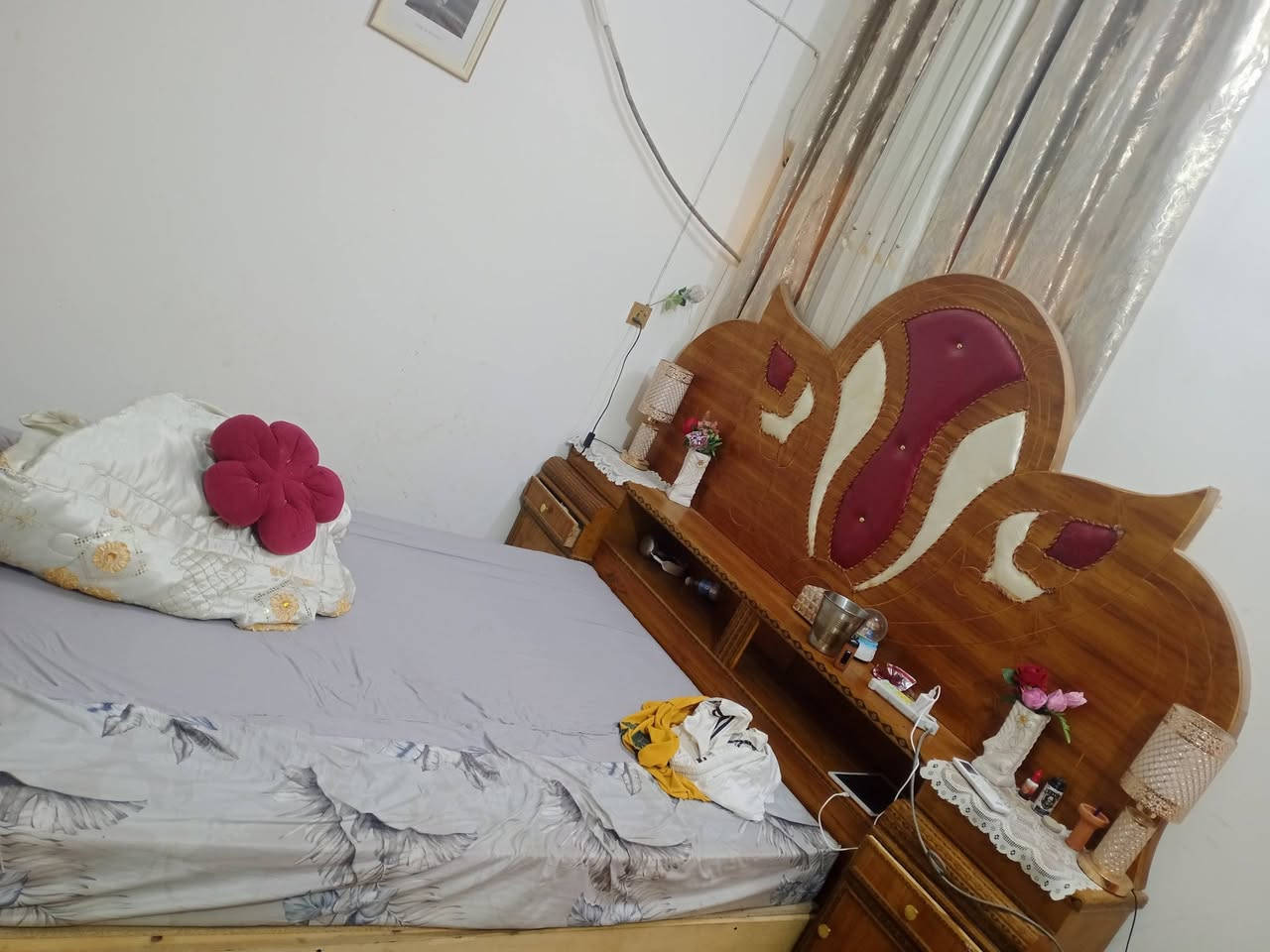 غرفه نوم عراقي تسگام اصلي
نظافه 100/100
للاستفسار *********** واتساب 
السعر مليون و 50 بيها مجال
