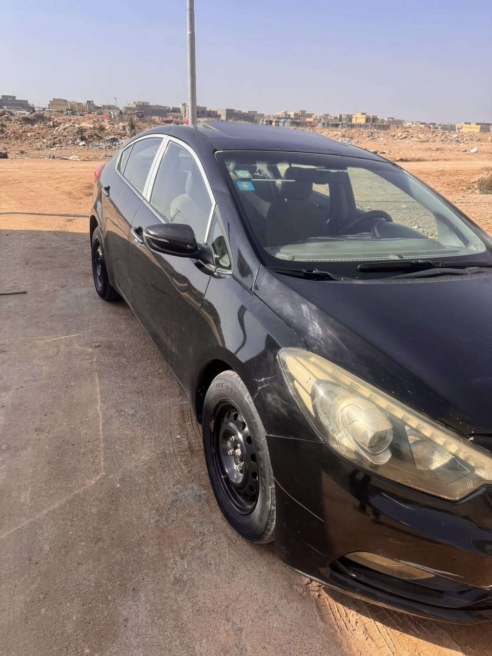 سلام عليكم كيه سيراتو 2013 خليجيه فول مواصفات بيه ضربه بل جنطه وصبغ ثلث  قطع اثر جرراد ابيع احزام ولباقي مكفول حداديه تخم تاير تبريد كله جديد محرك مكفول رقم اوربي واسط السنويه لل 2028  مكان السياره واسط سعر 
 *********** 95
