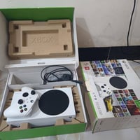 اكس بوكس سيريس اس • ٥١٢ جيجا • نظيف جداً