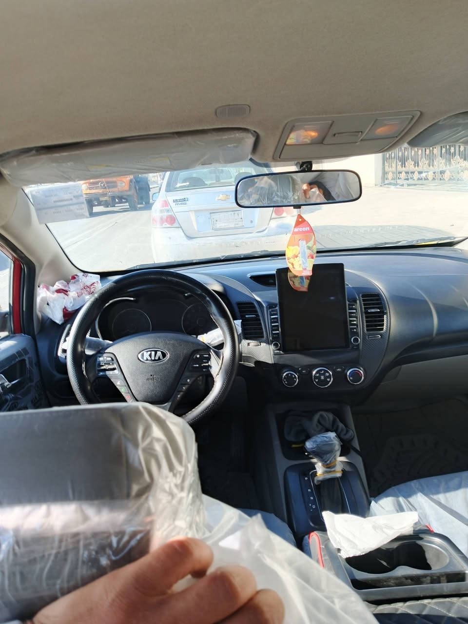 السلام عليكم للبيع كيه فورتي 14بيها باي تبديل 
بسمي سنويه جدده كير محرك تبريد كهربائيات سعرها 100وبيها مجال واذ مراوس أبيكم هم ترهم
مكاني السماوه الخضر ***********
