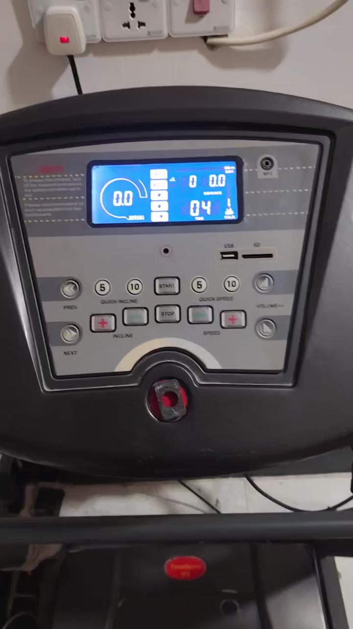 جهاز جري جبلي  مستعمل نضيف سرعته توصل 180 سعره 325 وبي مجال مكاني كربلاء الحسينيه  رقمي ***********
