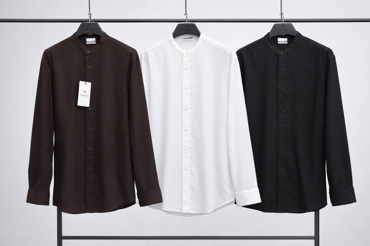 شباب ✋ حياكم الله ✨

إذا تدورون على لبس رجالي مرتب، خامة حلوة وأسعار حيل مناسبة 👌 واهمشي ماركات عالمية polo , Versace , Boss وكثير غيرهم 

أنصحكم بـ حسين صكبان للملابس الرجالية 

✔️ جملة ومفرد
✔️ اسعارهم جدا مناسبة و خصوصا هسه مسوين عروضات وتخفيضات نااار لراس السنه 
✔️ موديلات عصرية
✔️ توصيل لكل محافظات العراق 🚚
 اما التوصيل داخل الكوت يكلف الفين دينار فقط 🔥 ليش تطلع بهاي البرد وصي من يمهم توصيل ✨ 

المكان: كوت – الشهداء، مجاور مركز شرطة الشهداء
⏰ الدوام من 4 العصر للـ 11 الليل

🔹 للطلب والاستفسار:
📞 ***********
📞 ***********

حرفيا موديلاتهم تبيض الوجه 😎 
من قمصان، تيشيرتات، أطقم… كله موجود وبجودة حلوة 👌

ملاحظة :- جميع الموديلات الي بالصور موجودة حاليا بالمحل و بكميات خير من الله 

همه  اختياركم الصح 🔥
