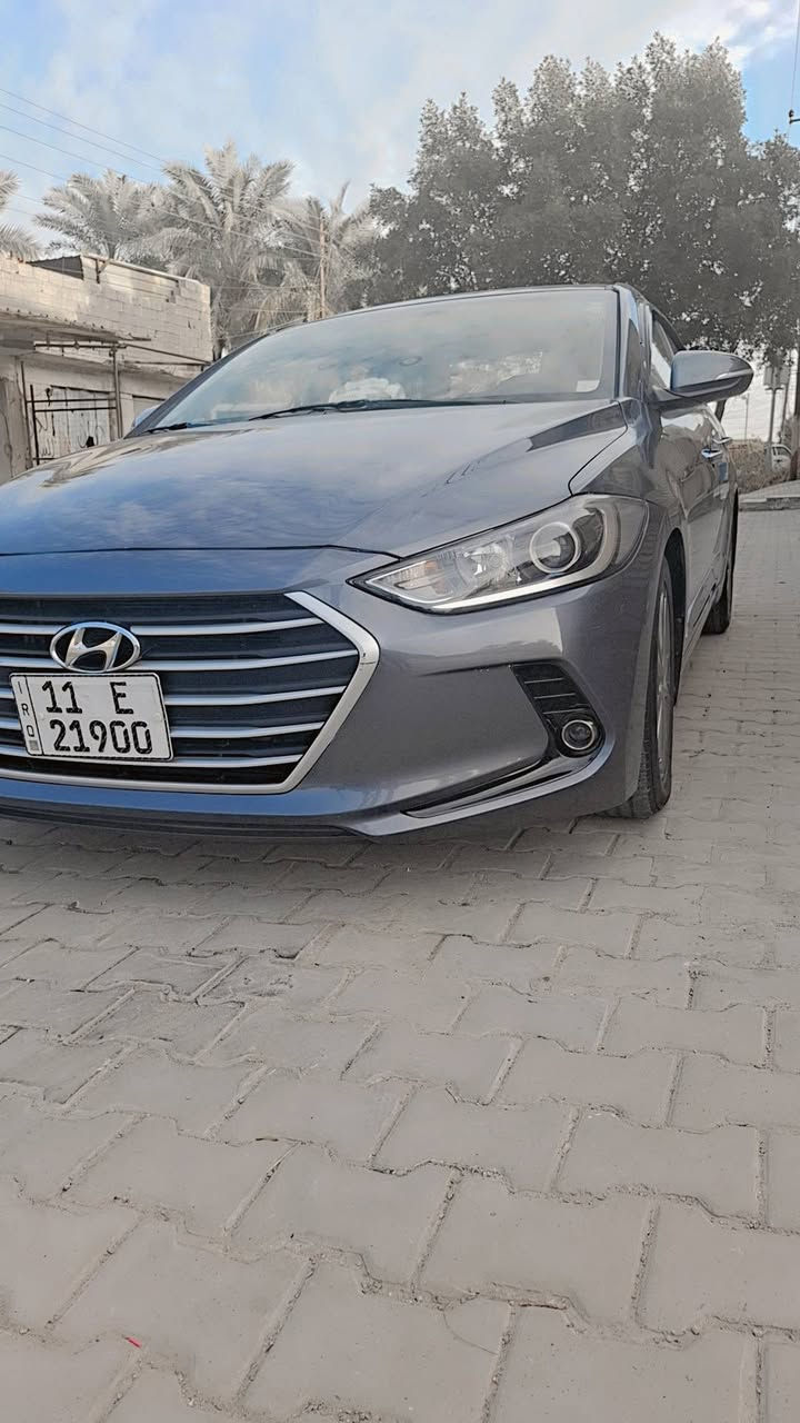 السلام عليكم
الانترا  2018 / كندي  / السعر 126 بيها مجال .. 
حادثه فقط ربع بنيد مصبوغ كله  / وجاملغ عكس السائق الأيمن تقريبا شبر بس الخشم صبغ   تصليح فقط بدون تبديل   
اطارات تخم جديد /   بطاريه جديد 
عداد المسافه 130 الف قابل للزيادة 
محرك مكفول كير مكفول 
سياره نظيفه وحلوه ومرتبه 
مواصفات السياره 
تدفئه كشنات أمامي/ ومقود 
رادار جانبي تحكم استيرن اشاير بالمري 
حساس خلفي  وكامره خلفيه  
للاستفسار يمكنكم الاتصال ... / ***********
