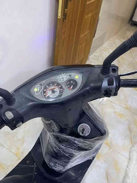 سلام عليكم مرحصت الأمن ماكس ثعلب 140 بلادي ما صار شهرين من نزلت من الرمبة برغي مال ملعوب بيهة مكينة خرسة ما تنسمع  تايرات جدد صدر جديد يعني ما تحس بل طسة دهنهة مبدلة جديد مؤتل ابو 20 يمشيك شهر ليكدام أوراق ومنفيس كلة موجود جيب وياك ألف فيتر إذا طلع بيهة عيب أو نقص تأخذ الدراجة وتروح اللة شاهد علية السعر 💸750وبيهة مجال  مكاني بغداد الشعب رقم الهاتف //📱*********** متواجد وتساب ومازنجر ♥️☘️.
