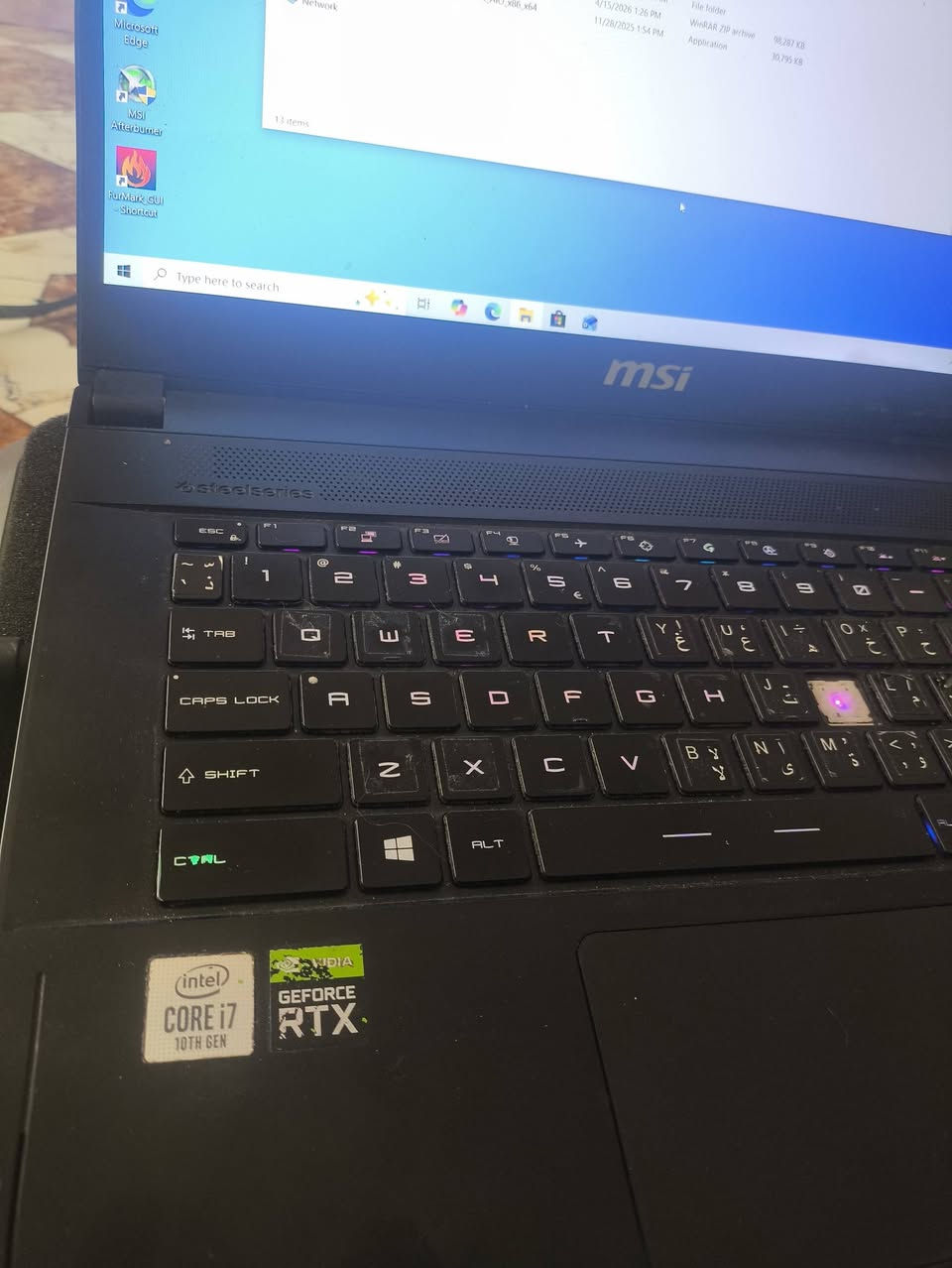 GS66 Stealth 10E,
السلام عليكم ورحمه الله 
عندي لابتوب 
اشتريته قبل فتره وبي مشكله مااعرف احلة وجزعت روحي منه 
الي هيه الشاشه الزرقاء تطلعلي كل فتره مااعرف الصوج وين 
معجون الجهاز جديد مبدله وثيرمل باد ايضن جديد من هاذا الزين 
بس هم بقة تطلعلي المشكلة واحد يكلي الكرت عاطل واحد يكلي خلي يمنه اله نعرف العطل ،المهم الي يحب ياخذه ويعرف مشكلتة ابيعه على هاي الوضعيه واخر واحد من المصلحين الي اخذته الهم خله صوت بوحده من الفانات هاي مشكلته 
وبي وحده من الدكم كيبورد مشلوعه بس شغاله طبيعي الي يحب ياخذه يتفضل وبدون مايضل يسألني هاي شلون وهاي شلون وهاي ليش لن كلشي مااعرف بي ياخذه على هاي الوضعيه الي يريد ياخذ منه قطع ايصلحه بكيفه هوا ،،
المواصفات ،
Intel Core i7-10750H جيل عاشر 
كرت الشاشه ،
NVIDIA GeForce RTX 2060 بذاكرة 6GB GDDR6
الذاكرة العشوائية (RAM): سعة 16GB
الشاشة: ترددها 144Hz، وهي ميزة ممتازة للألعاب السريعة
الهارد،
500 ssd
يدعم تقنيات DLSS و Ray Tracing.
شاحن لابتوب اصلية ،،180w

واتساب،***********
سعر الجهاز 400
