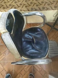 كرسي حلاقه • كله شغال • موصل جانب الايمن