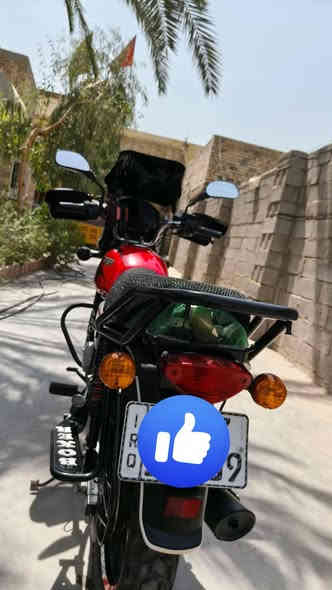 ‏سلام عليكم شباب بوكسر موديل 23 مرقم   دراجه ربع ماتصرف عليه دهن كله لكي مولي ماشيه قليل جدا دراجه مصروف عليه زوج تايرات جوبلس باكستاني لاصلي مجبزه شاحنه ولايت زنون وكامله  واحله من صور سعر1400 لف وبيه مجال مستعجل علئ بيعتهه الان عندي عمليه  لاتصال مكاني‏‪***********‬‏ بغداد
