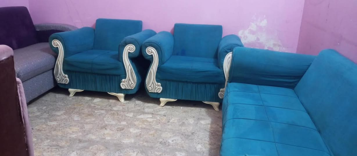 تخم للبيع ٥ مقاعد 
نضيف مثل ما واضح بالصورة 
السعر ٢٥٠ وبي مجال


**إذا كنت صاحب هذا الإعلان وتريد حذفه لأي سبب، رجاءا أرسل رسالة إلى الدعم الفني**