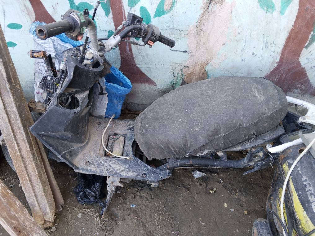 سلام عليكم طابوكه ماكس للبيع هيه وشاصي fs مستعجل عل بيعتهن كلش بيش مجان ابيع كوم حديد مكاني بابل حصوه رقمي ***********
