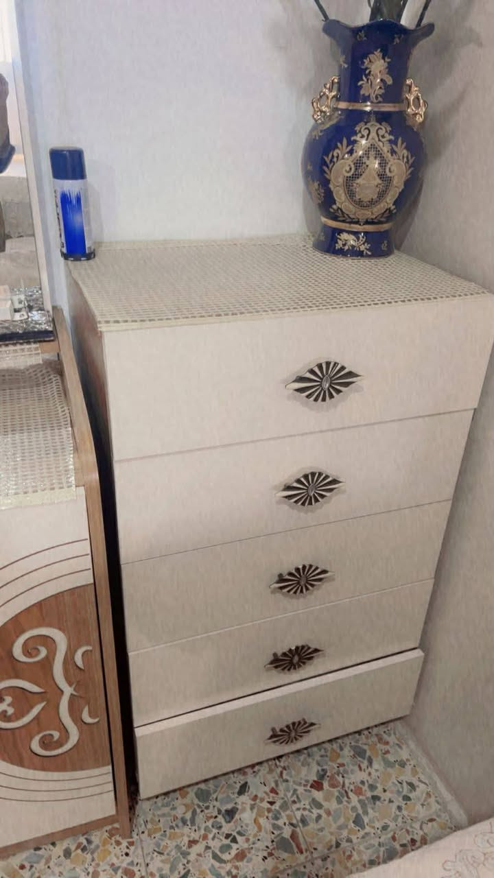 غرغه ١١ قطعه نظيفه جداا
ب ٦٠٠ بيه مجال قليل
زعفرانية


**إذا كنت صاحب هذا الإعلان وتريد حذفه لأي سبب، رجاءا أرسل رسالة إلى الدعم الفني**