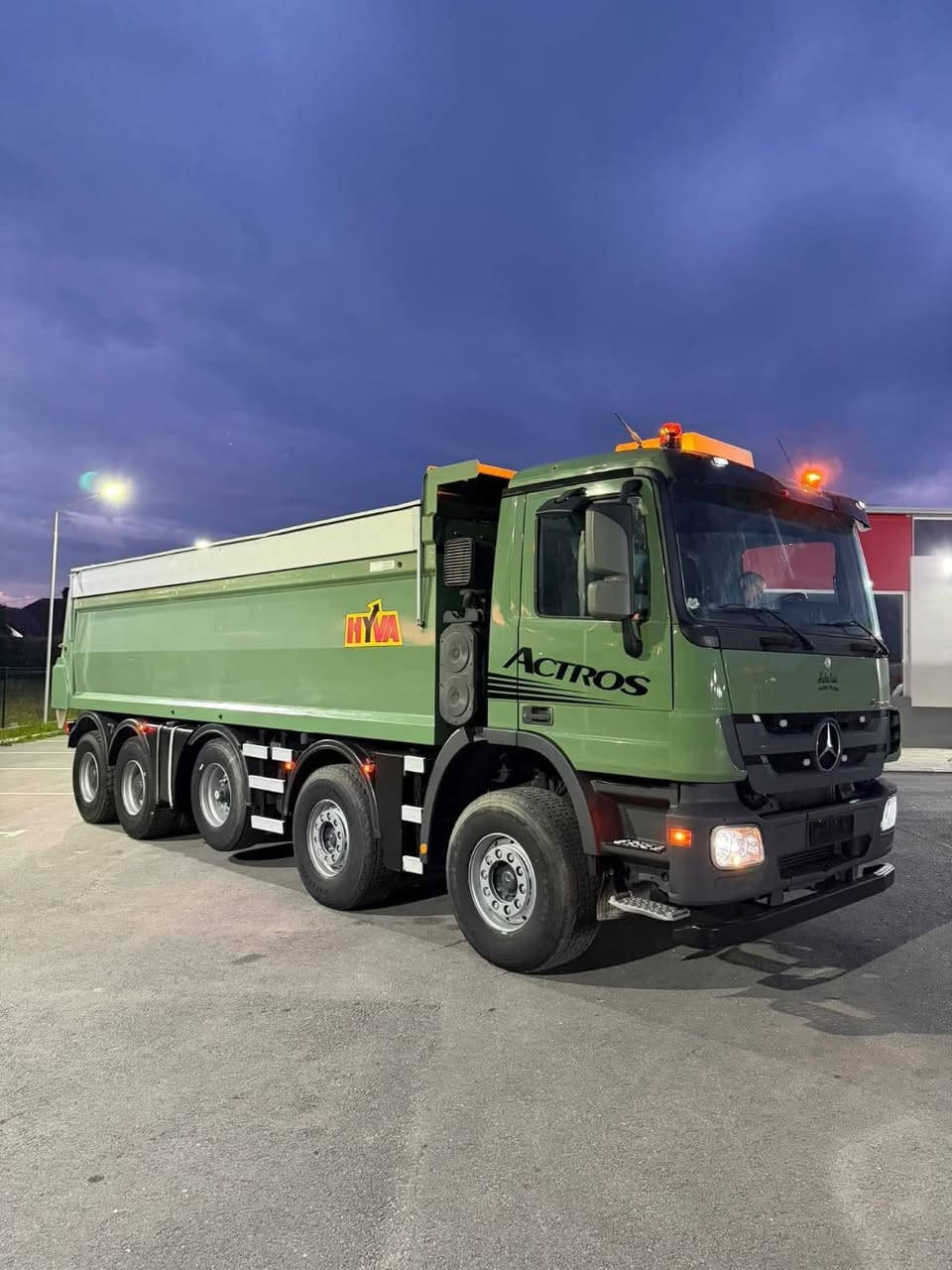 Mercedes Actros 🐻 🦾 50/44  10x4 🦾 Bluetec Euro 5 🥶Kipper Hyva 👍🏻 Termo Hardox 25m3 🏆موديل 2014
سياره مكفول من كلشي 
الماني 
كير كهربائي كلاج 
السعر70الف دولار شامل كمرك ضريبة شحن مدة الوصول ٢٠يوم بعد الاتفاق


**إذا كنت صاحب هذا الإعلان وتريد حذفه لأي سبب، رجاءا أرسل رسالة إلى الدعم الفني**