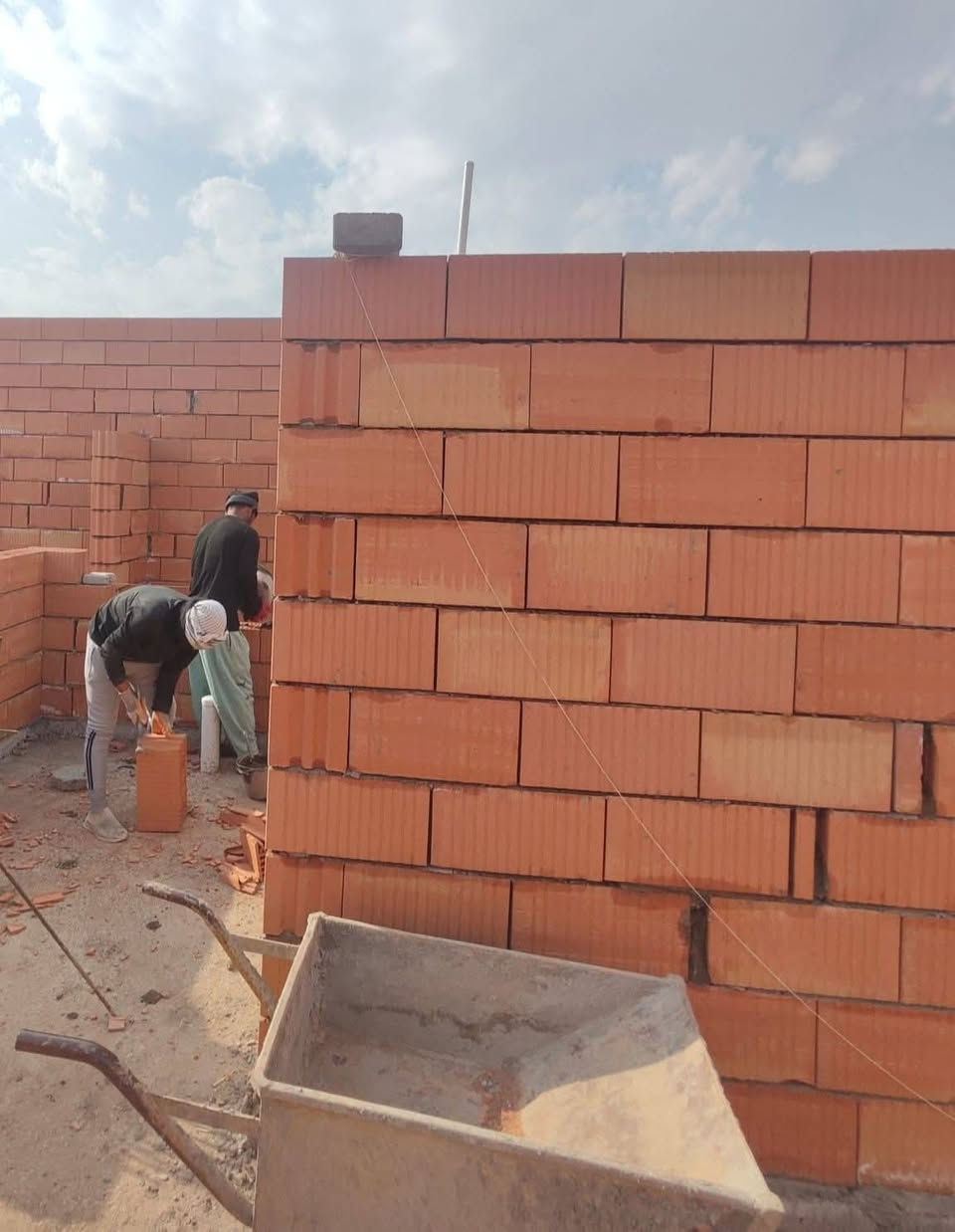 السلام عليكم 
كادر بناء شغل درجه اولي 
***********
