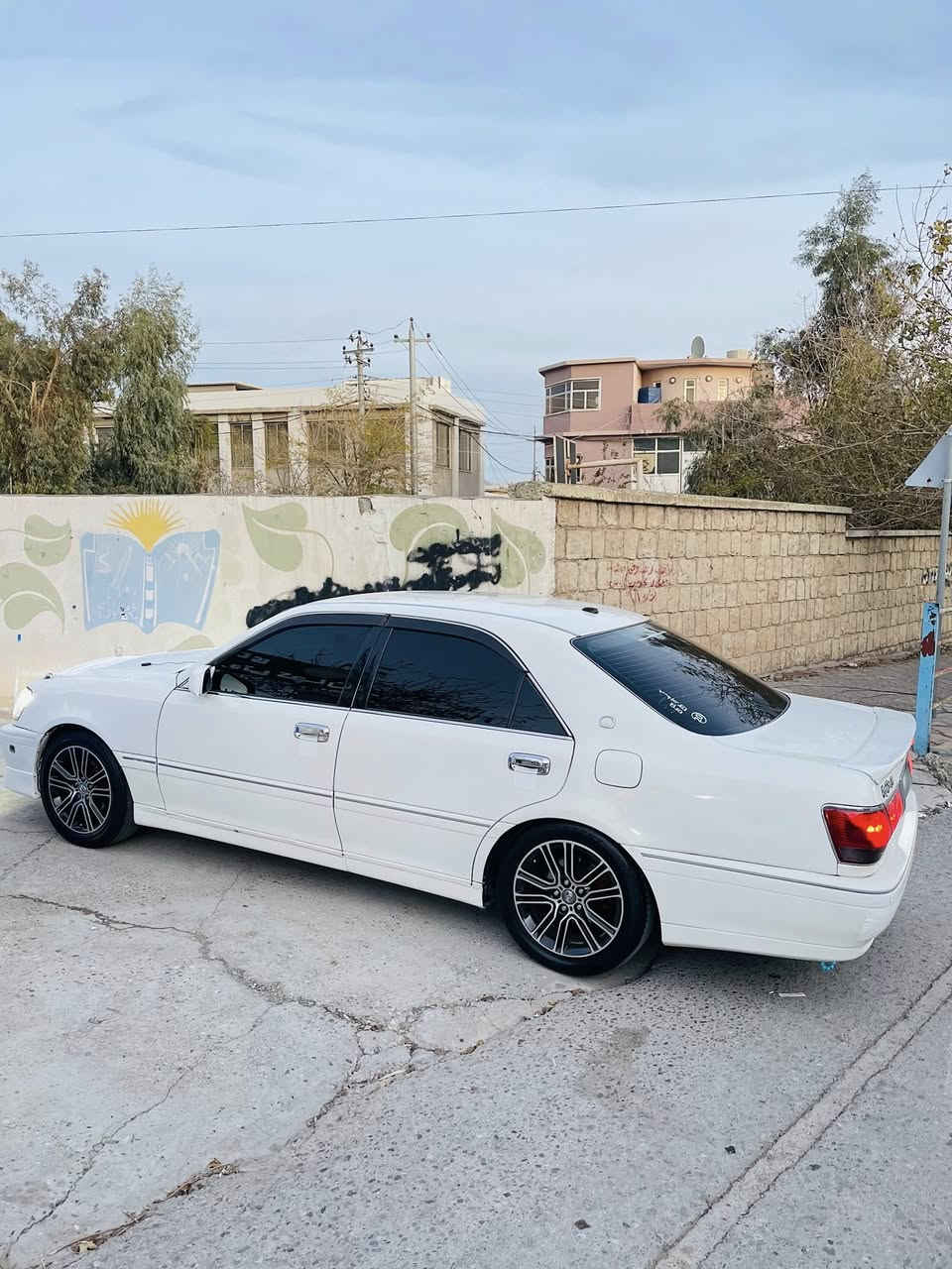 براوه بيلاد2003مه كينه ديفؤري 175 گه وره مواسفات فوله به س سلايد نييه كوشن جلده سلاجه يه مه ر كه زي په رده كاربا سوكان كاربا ٤ كوشن كاربا سوكان ڤؤليؤم ده بل شاشه الكترؤني ده شبول نجف لايدي پيشي عه ده سه يه پشتي عيونه كامل سپؤرت و جوانكاري كراوه بريكي به ستراوه هه موو گياني ايشه كات و به شه رت ده بله كاني سپؤرت و كاربايه به شه رتي گيرو مه كينه و تبريد سحري ٤٢ گه لاو معامه له ***********
