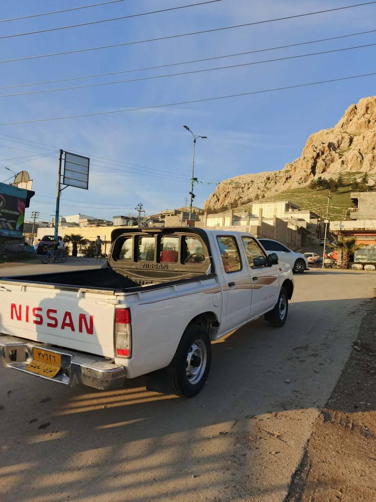 نیسان ٢٠٠٩ یابانی سێ پارجەی پێشۆی بۆیاخە  سەنەوی بە سەر چوە توندو تۆڵ ماڵی دۆستە  نرخ ١٠٨ گەڵا 
 شوین سیدسادق 
***********
*********** حلبجة, السليمانية
