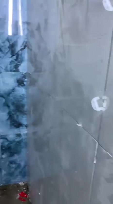 السلام عليكم اسطه سيراميك بورسلين شغل هندسي متفرغ حاليا *********** متواجد واتساب
