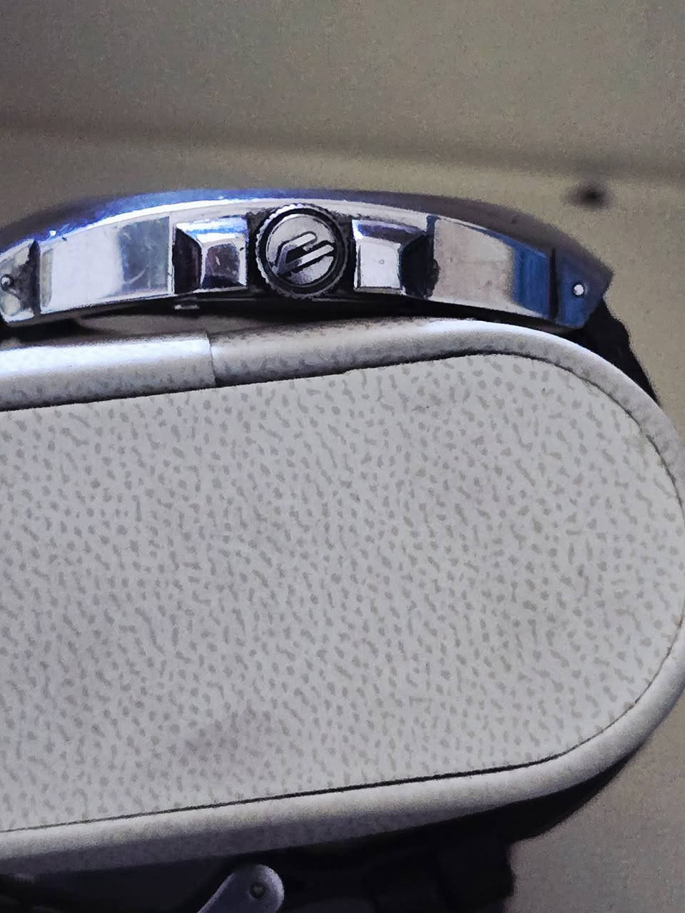 ديزل
اصلي مكينه سويسري بطارية 
سير جلد مستبدل 
قطر ٤٥ بدون الزمبلك 

٧٠ الف
المكان اربيل 
يوجد توصيل 
Samer Akeel AlJboory  
https://www.tiktok.com/@samerakeelwatch?_r=1&_t=ZS-92XzzfzgLln


**إذا كنت صاحب هذا الإعلان وتريد حذفه لأي سبب، رجاءا أرسل رسالة إلى الدعم الفني**