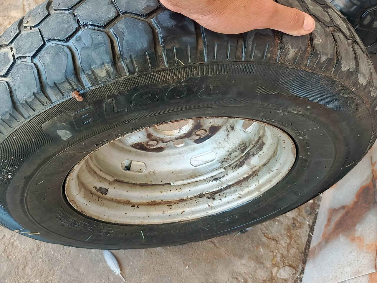 زوج وياله للبيع مال جمره ٢٢
نضاف جدا احلى من الصوره 
تواصل خاص او اتصال.
‏‪***********‬‏
