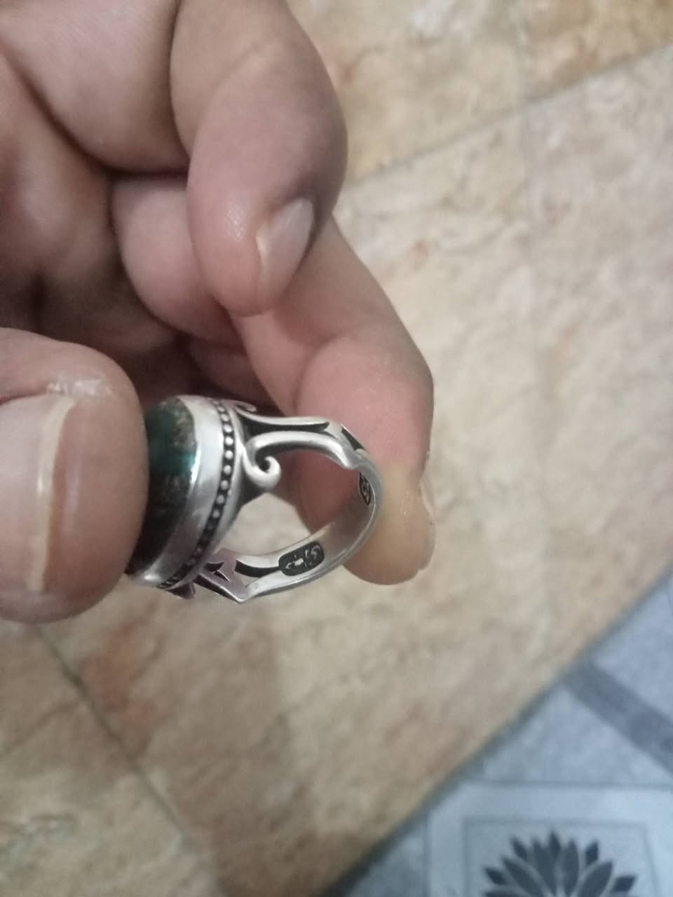 فيروزنيشابوري الحجر اصلي مجروخ من الامام فقط فضه ثقيله للبيع


**إذا كنت صاحب هذا الإعلان وتريد حذفه لأي سبب، رجاءا أرسل رسالة إلى الدعم الفني**