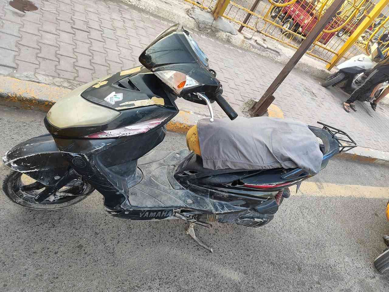 السلام عليكم للبيع سكنس سلف هندر كهربائيات كله كامله بيه دخان وتكطع سعر 250الف مكاني بغداد ساحه عدن هاتف ***********

