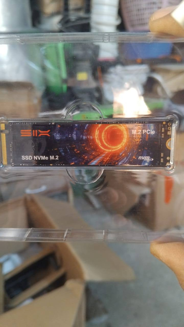 هارد  SIX X7400 2TB M.2 2280 PCIe NVMe SSD.
ب 220 الف جديد مامستخدم 

إليك أبرز مواصفاته ومميزاته: 

السعة: 2 تيرابايت.

السرعة: سرعة قراءة تصل إلى 7350 ميجابايت/ثانية


**إذا كنت صاحب هذا الإعلان وتريد حذفه لأي سبب، رجاءا أرسل رسالة إلى الدعم الفني**